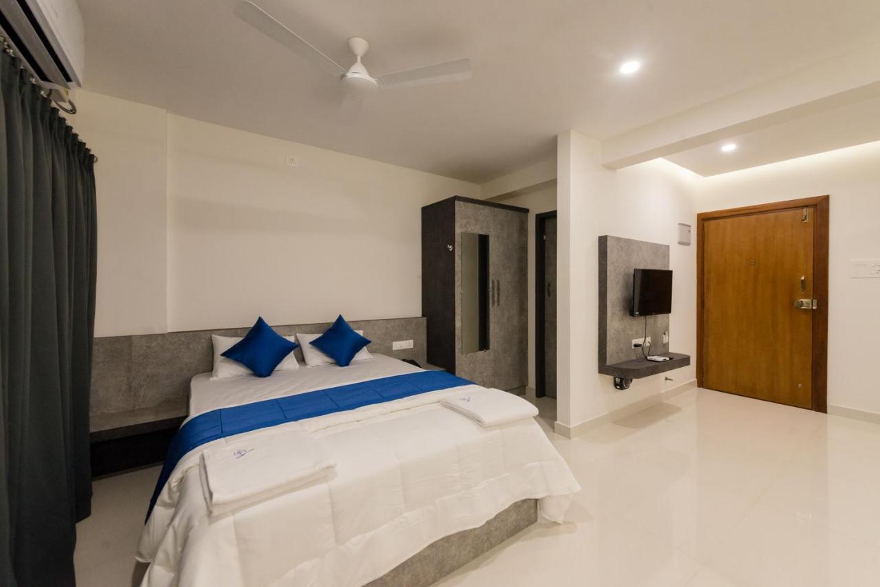 Manipal Atalia Service Apartments Экстерьер фото