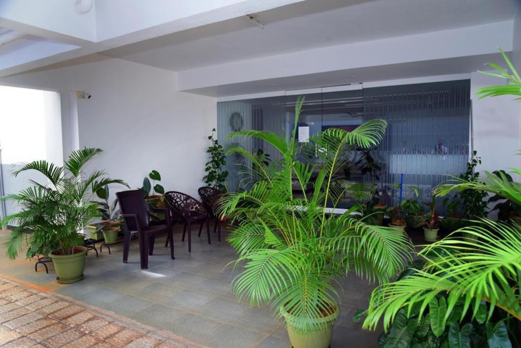 Manipal Atalia Service Apartments Экстерьер фото