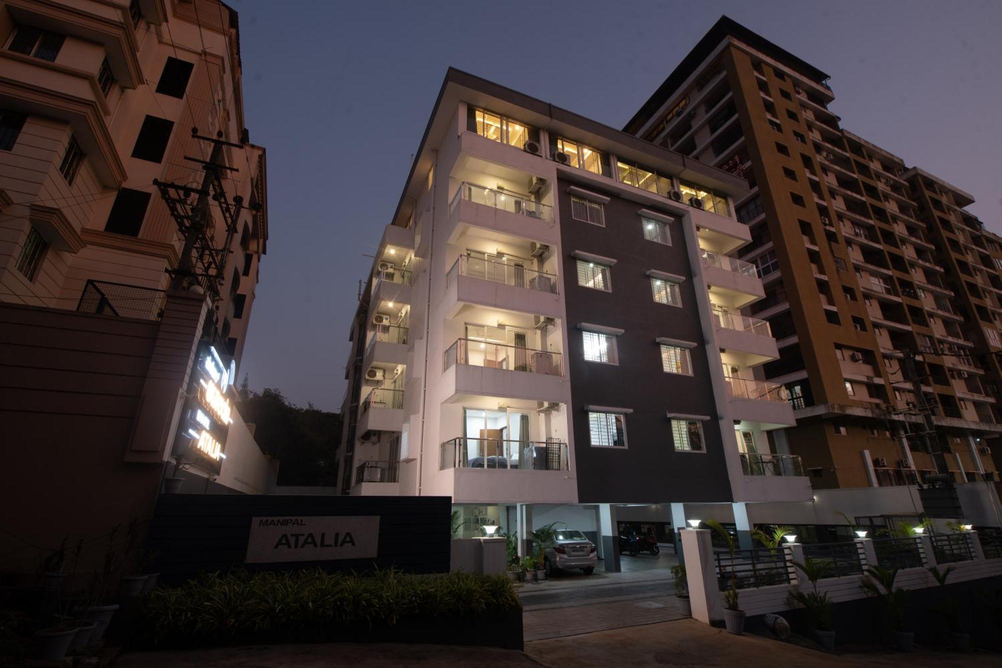 Manipal Atalia Service Apartments Экстерьер фото
