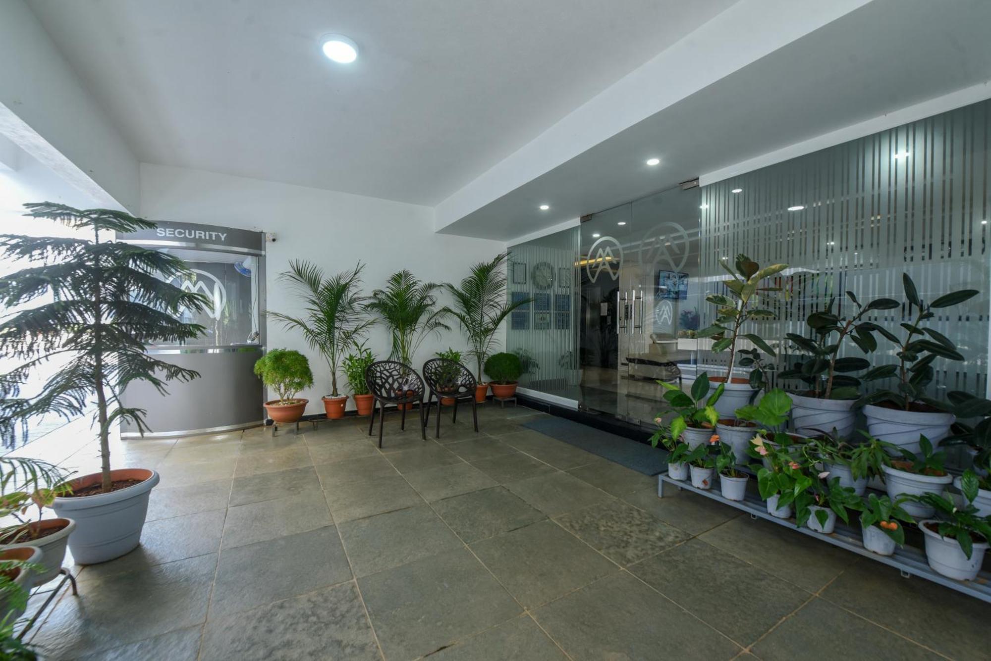 Manipal Atalia Service Apartments Экстерьер фото