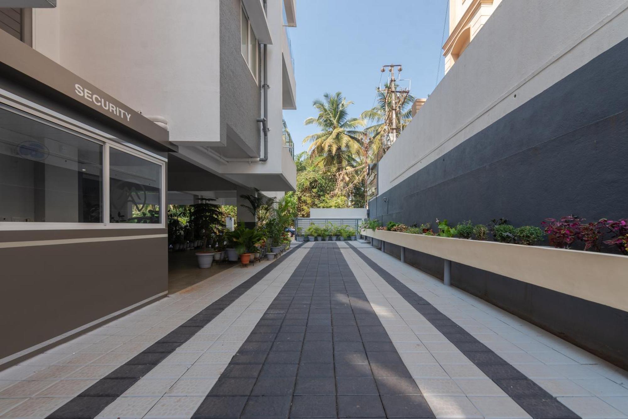 Manipal Atalia Service Apartments Экстерьер фото