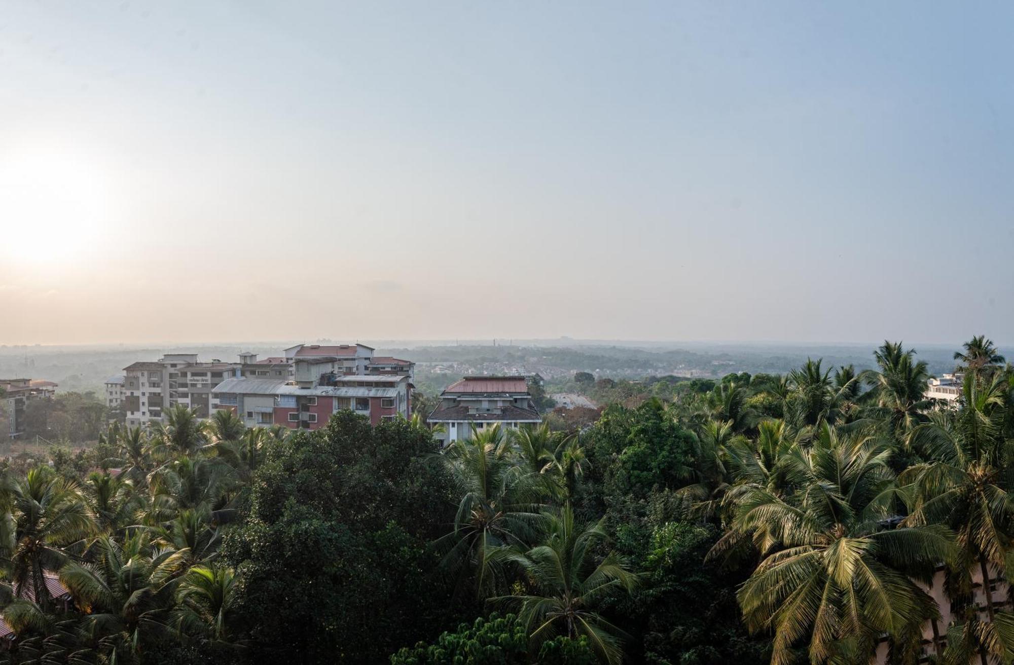 Manipal Atalia Service Apartments Экстерьер фото