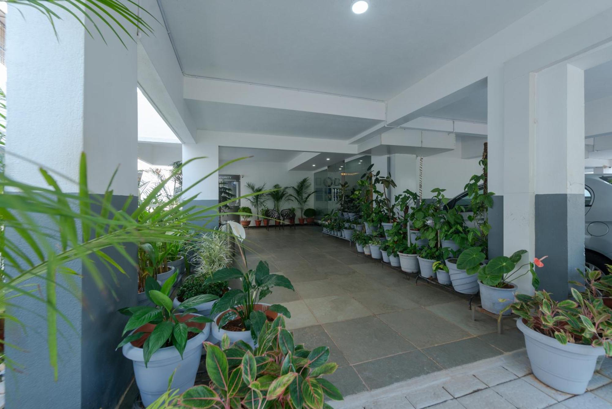 Manipal Atalia Service Apartments Экстерьер фото
