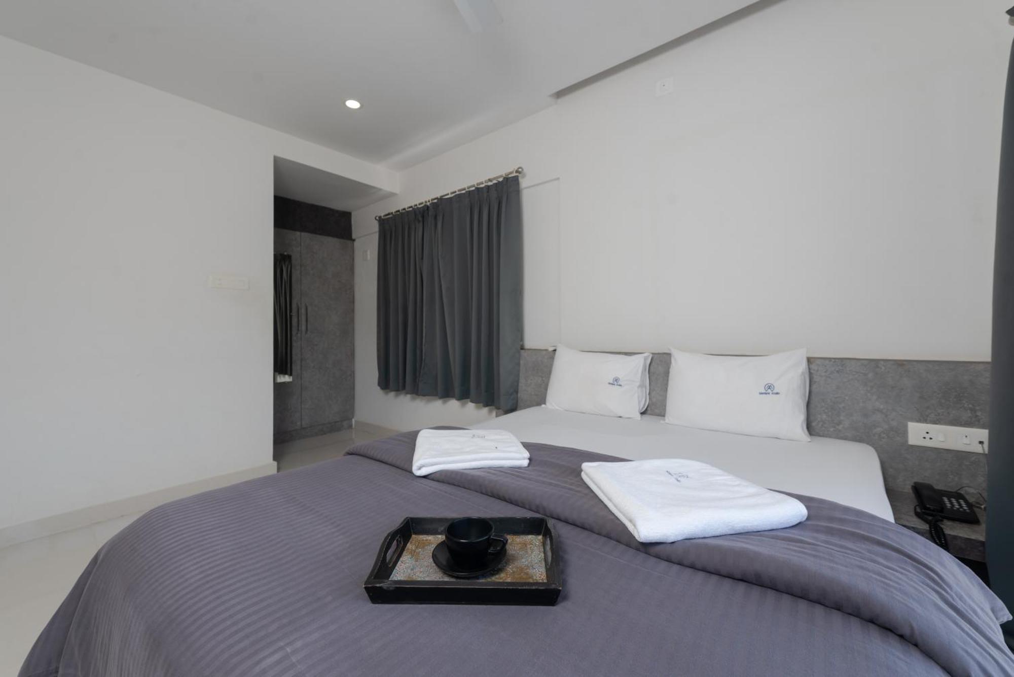Manipal Atalia Service Apartments Экстерьер фото